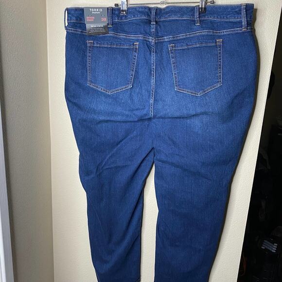Torrid Boyfriend Straight Denim Jeans Vintage Stretch Mid-Rise Sz 24 NWT - Picture 3 of 10